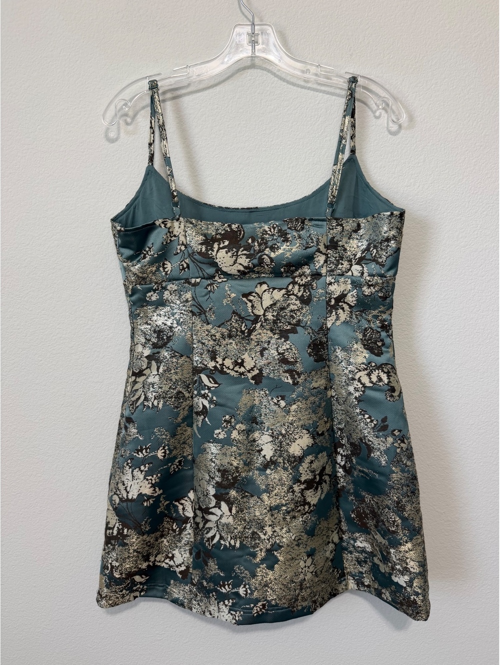 Urban Outfitters NWT Sleeveless Metallic Jacquard Floral Mini Dress Size L - Picture 2 of 9